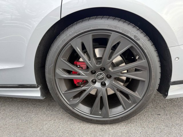 Used 2025 Audi S8 image 14