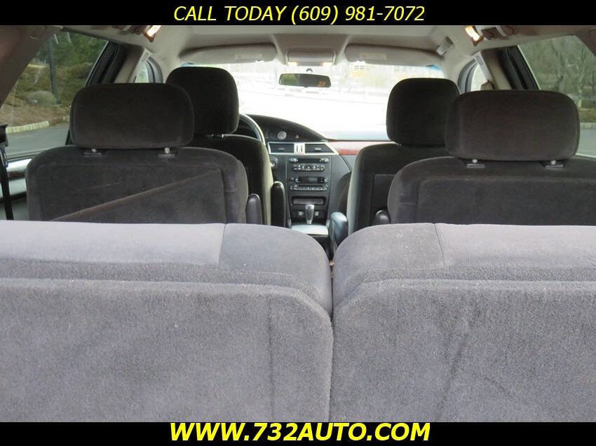 Used 2004 Chrysler Pacifica 2WD w/ Smokers Group image 30