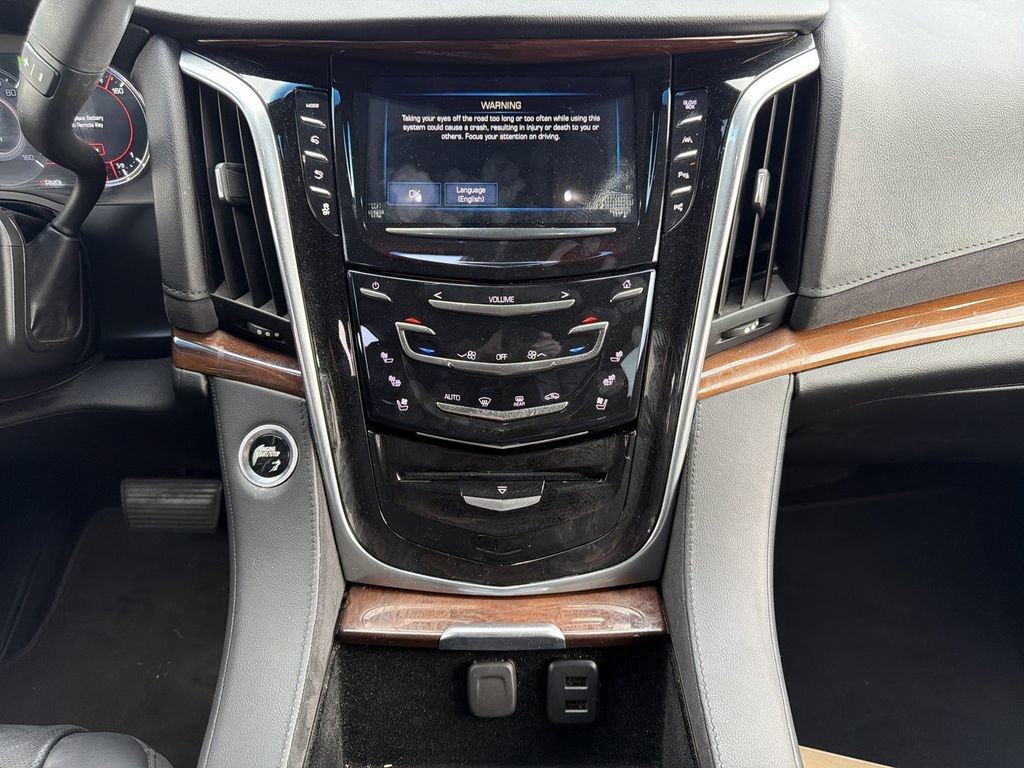 Certified 2020 Cadillac Escalade Luxury RWD image 19