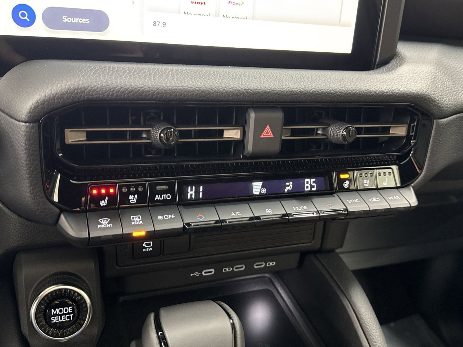 New 2026 Toyota Land Cruiser w/ Premium Package AWD/4WD image 21