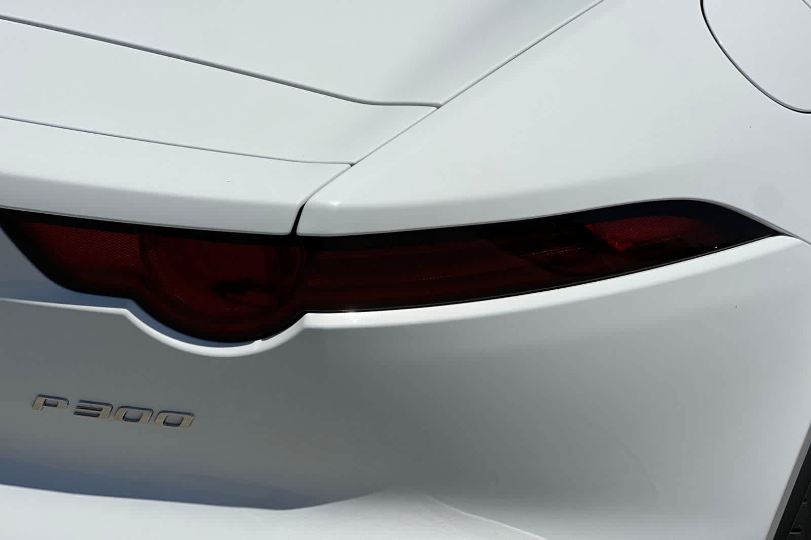 Used 2020 Jaguar F-TYPE Convertible RWD image 36