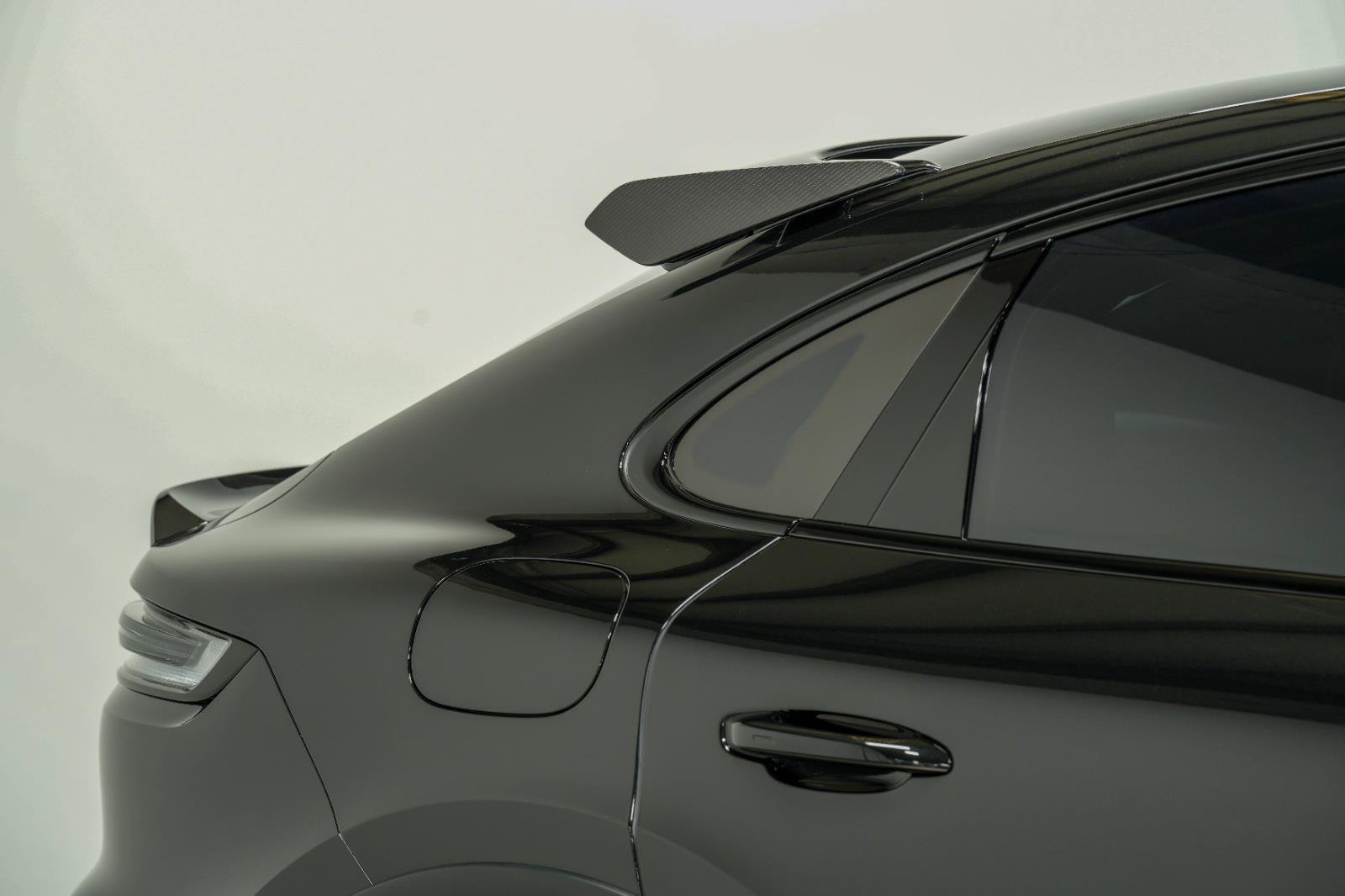 Used 2024 Porsche Cayenne Turbo GT AWD/4WD image 39