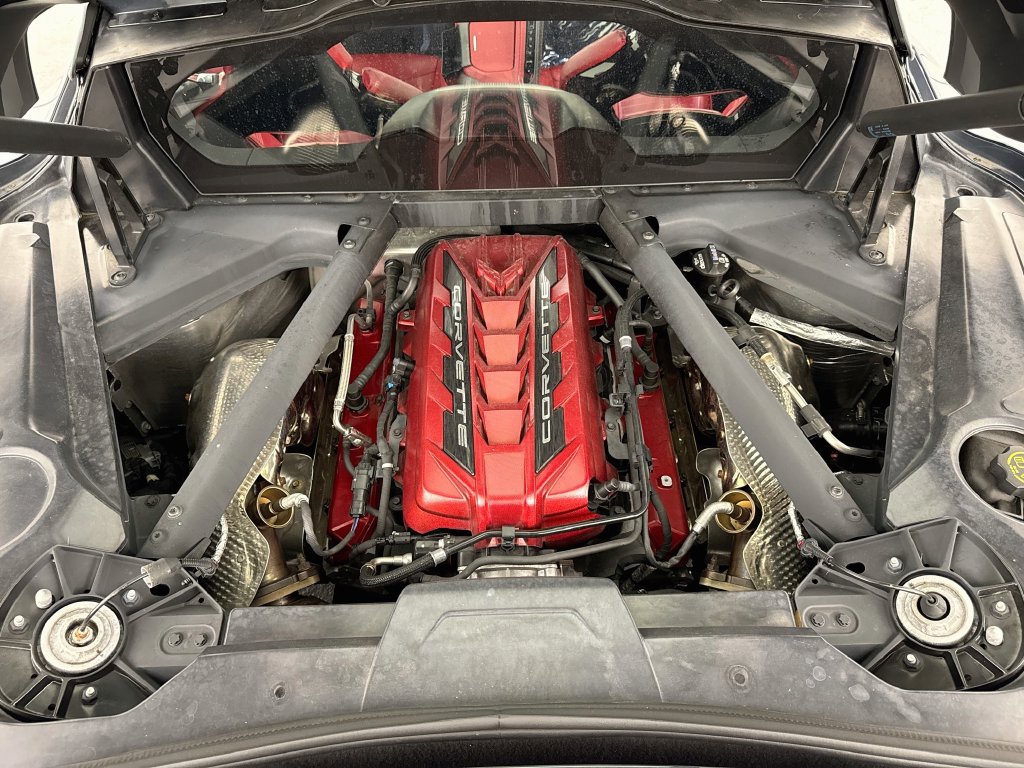 Used 2020 Chevrolet Corvette Stingray Preferred Cpe w/ 2LT Preferred Equipment Group RWD image 28