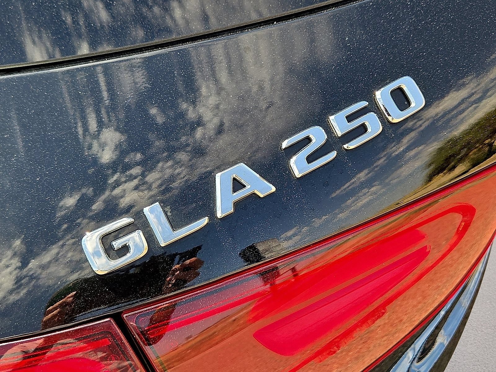 Used 2025 Mercedes-Benz GLA 250 image 11