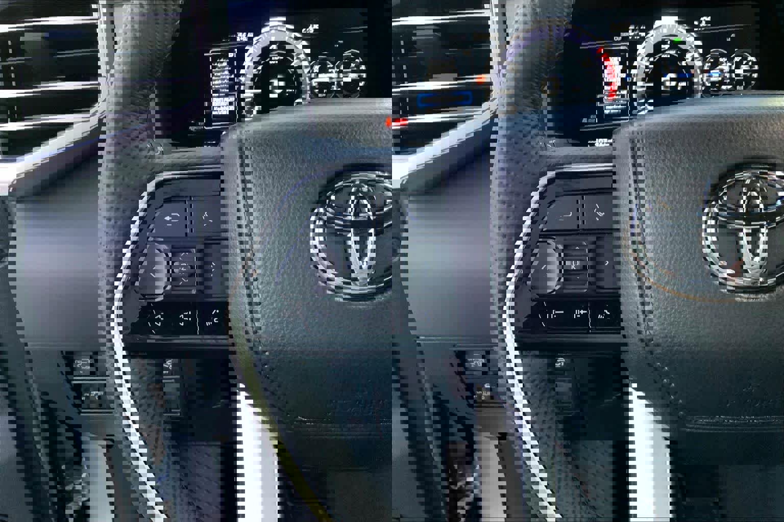 Used 2025 Toyota Sequoia Platinum image 23