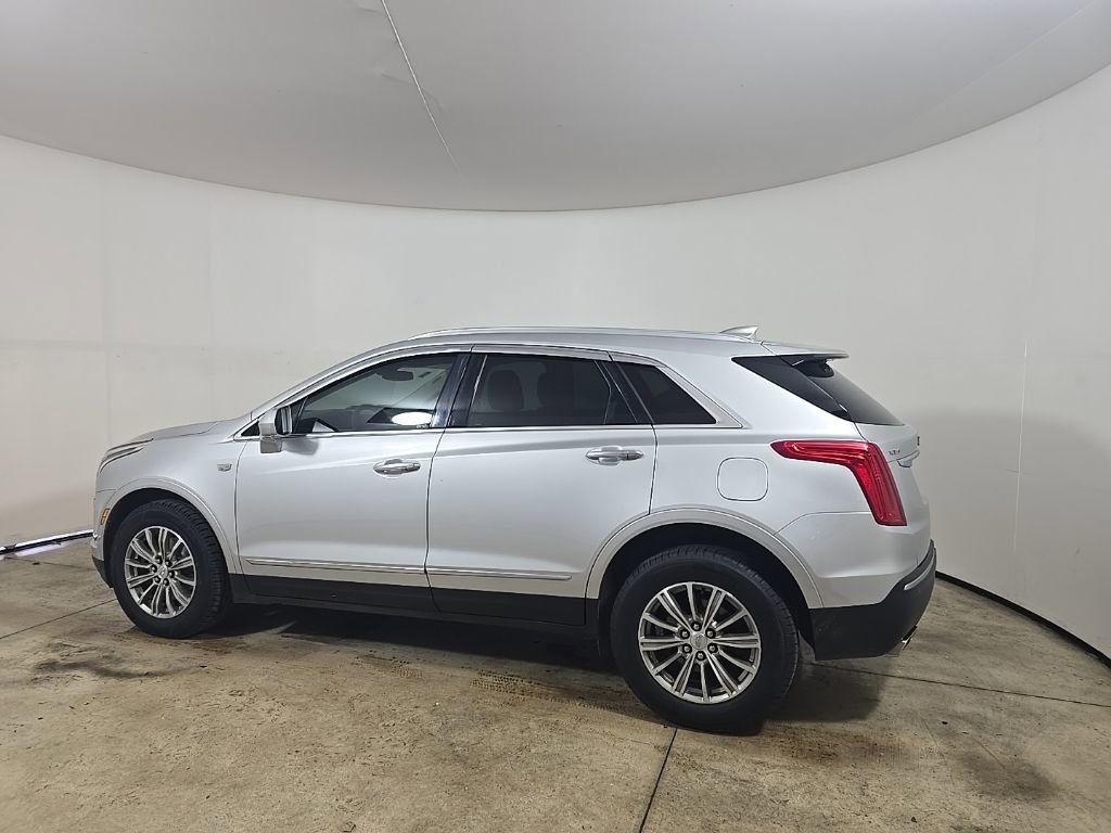 Used 2018 Cadillac XT5 Luxury w/ Driver Awareness Package image 4