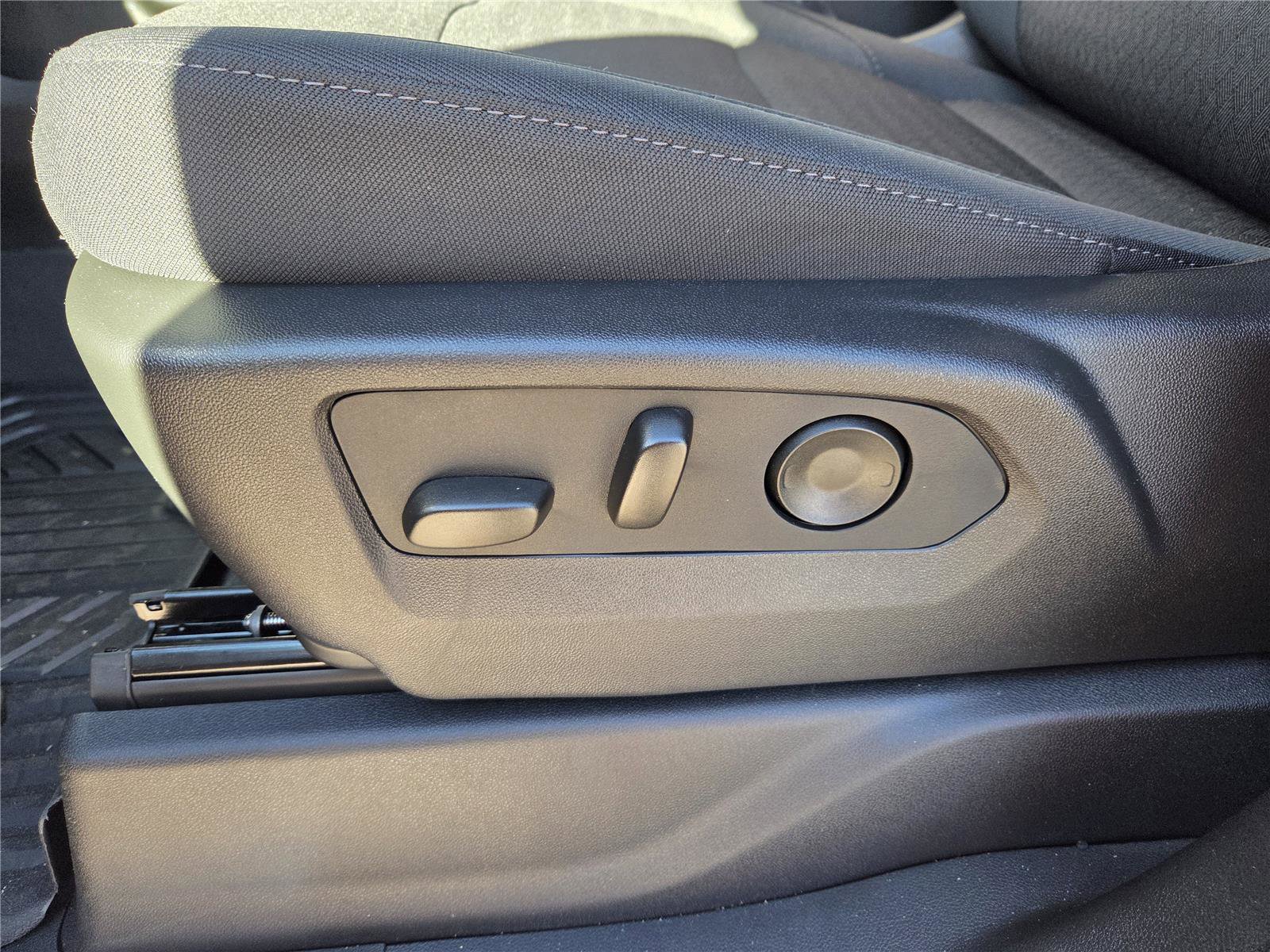 New 2026 Chevrolet Silverado 1500 LT image 13