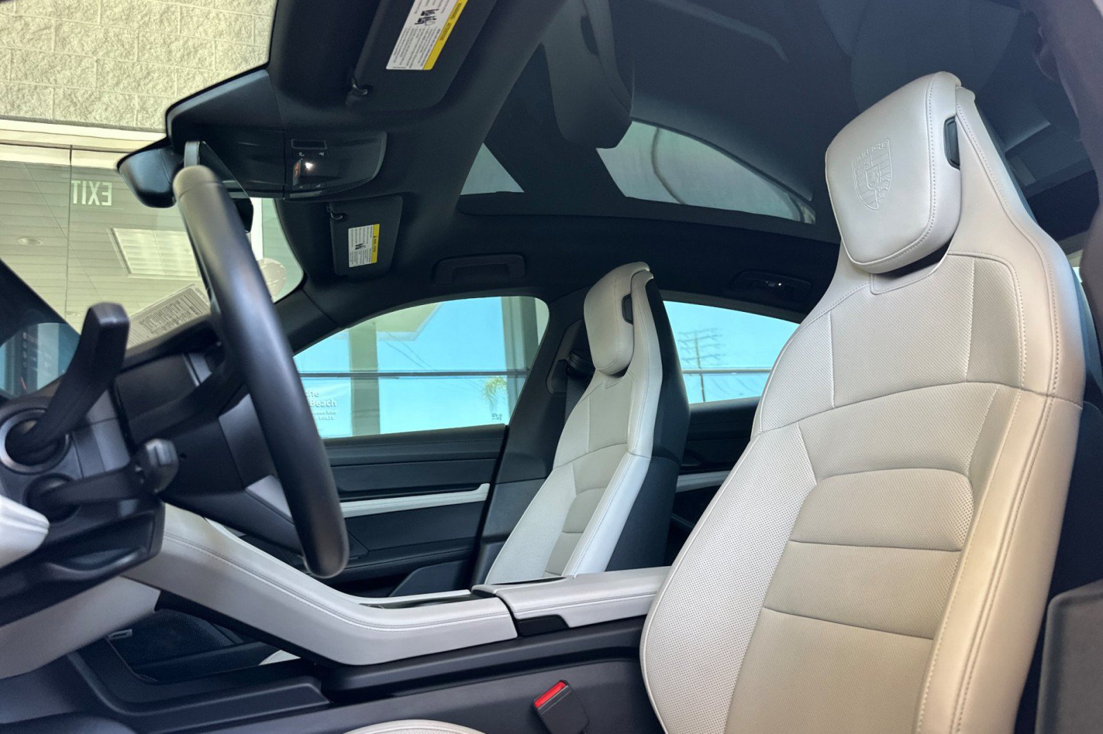Certified 2023 Porsche Taycan 4S AWD/4WD image 5