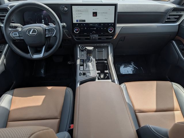 Used 2026 Lexus GX 550 image 11