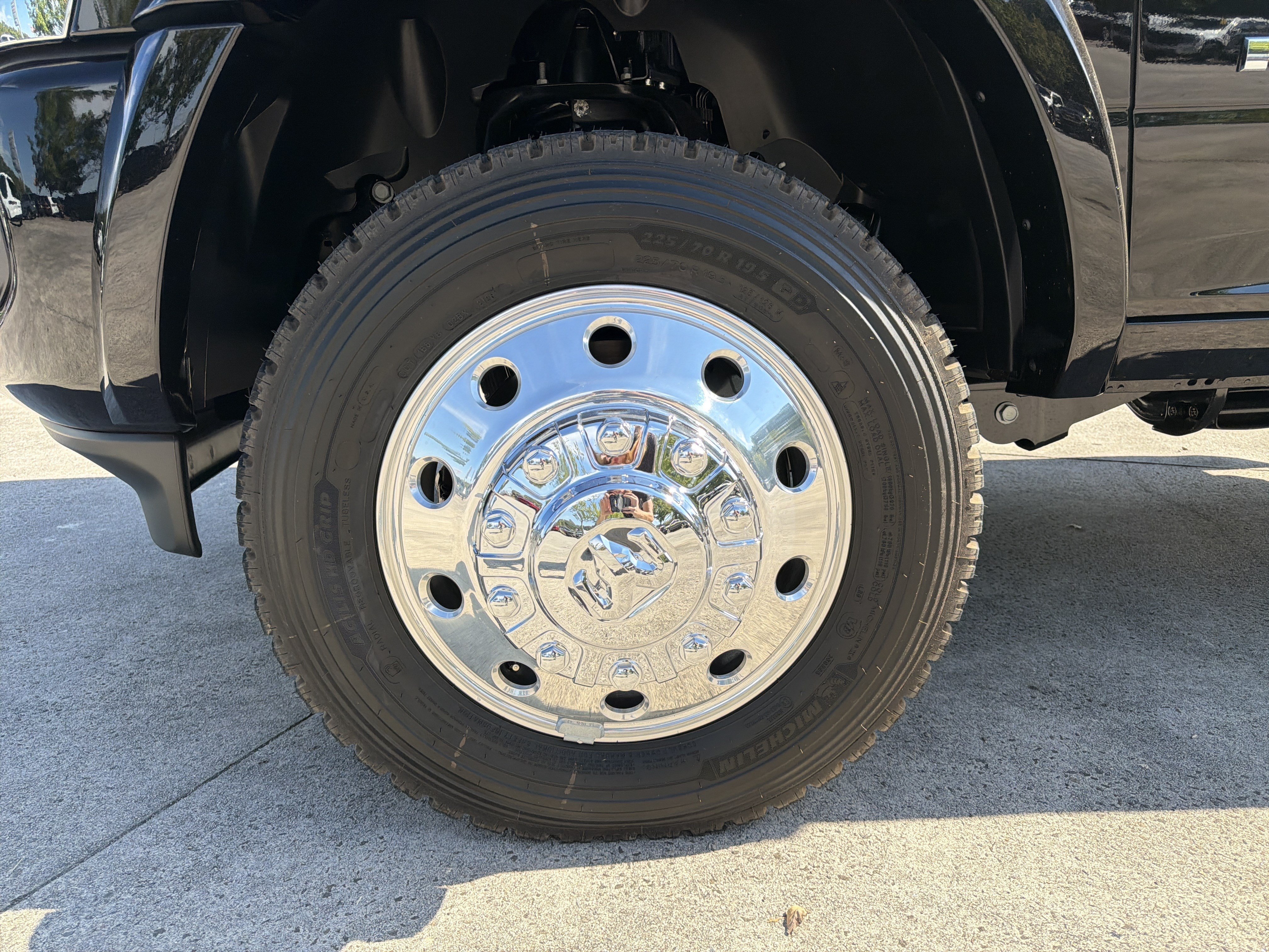 New 2027 RAM 5500 4x4 Crew Cab image 11