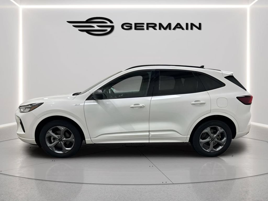 Used 2024 Ford Escape ST-Line w/ Tech Pack #1 AWD/4WD image 3