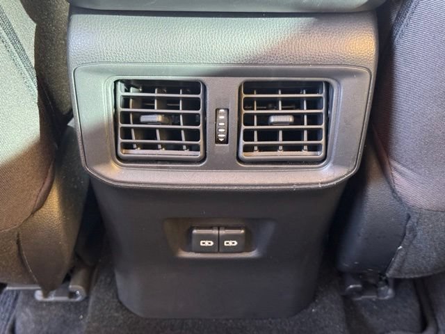 Used 2022 Toyota RAV4 XLE w/ Convenience Package AWD/4WD image 18