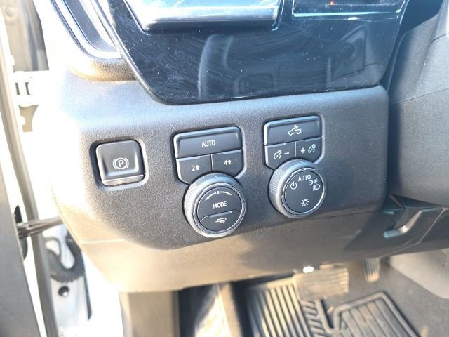 Used 2024 Chevrolet Silverado 1500 LT AWD/4WD image 11
