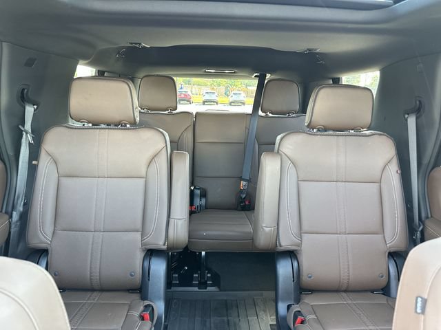 Used 2025 Chevrolet Tahoe High Country w/ Sun And Tow Package AWD/4WD image 13