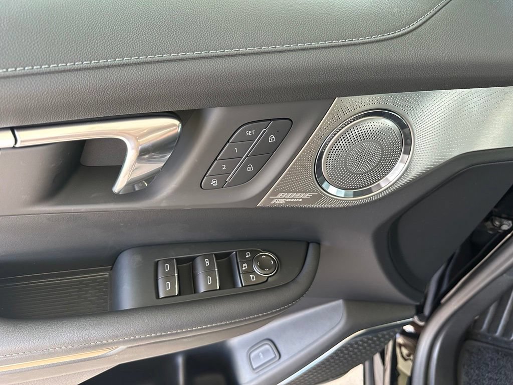 New 2026 Buick Enclave Avenir w/ Super Cruise Package FWD image 11