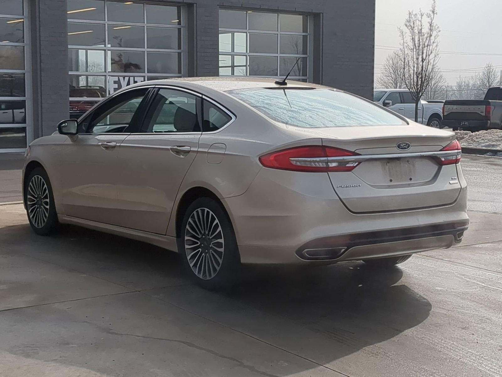 Used 2017 Ford Fusion SE image 5