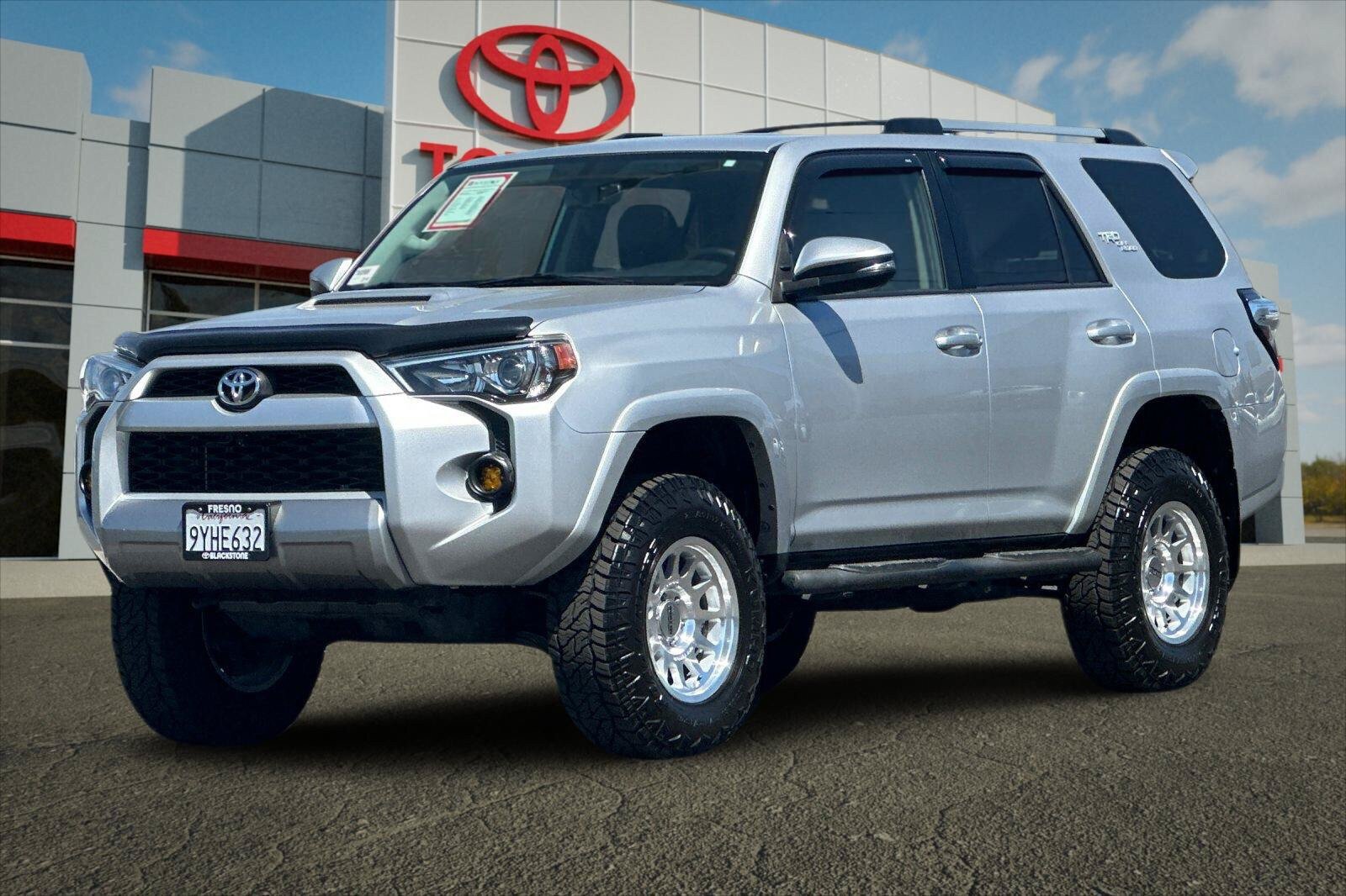 Used 2017 Toyota 4Runner TRD Off-Road Premium AWD/4WD image 7