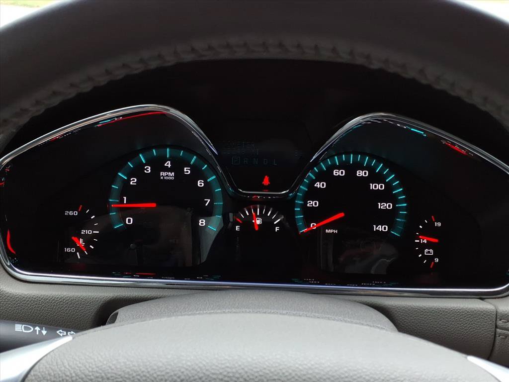 Used 2015 Chevrolet Traverse LT w/ Style and Technology Package FWD image 9