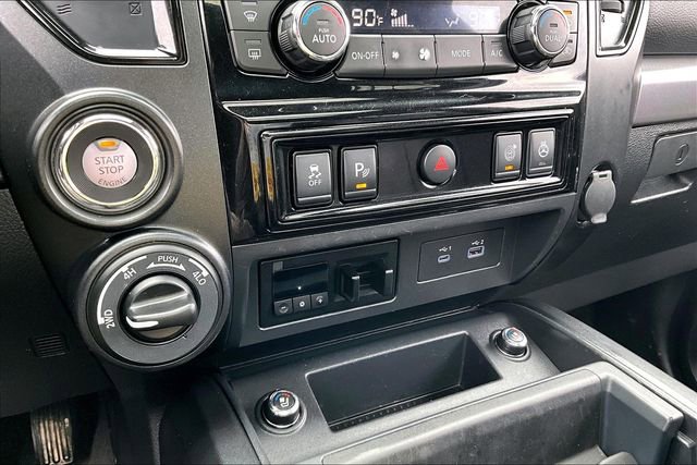 Used 2021 Nissan Titan PRO-4X w/ Pro-4x Convenience Package image 24