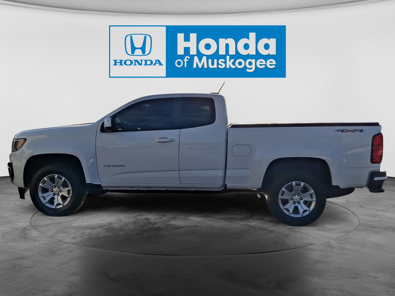 Used 2022 Chevrolet Colorado LT w/ Fleet Safety Package AWD/4WD image 8