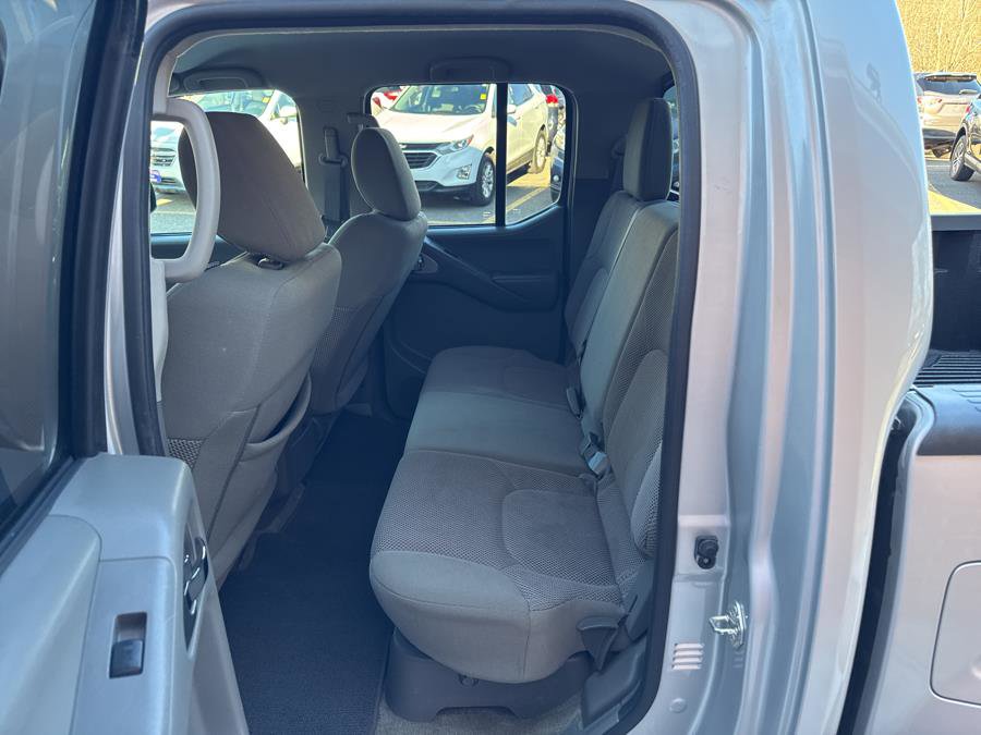 Used 2018 Nissan Frontier SV image 23