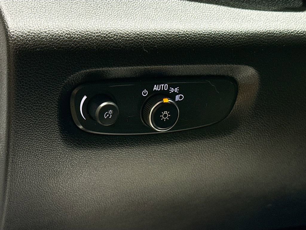 Used 2023 Chevrolet Traverse RS w/ LPO, Floor Liner Package image 10