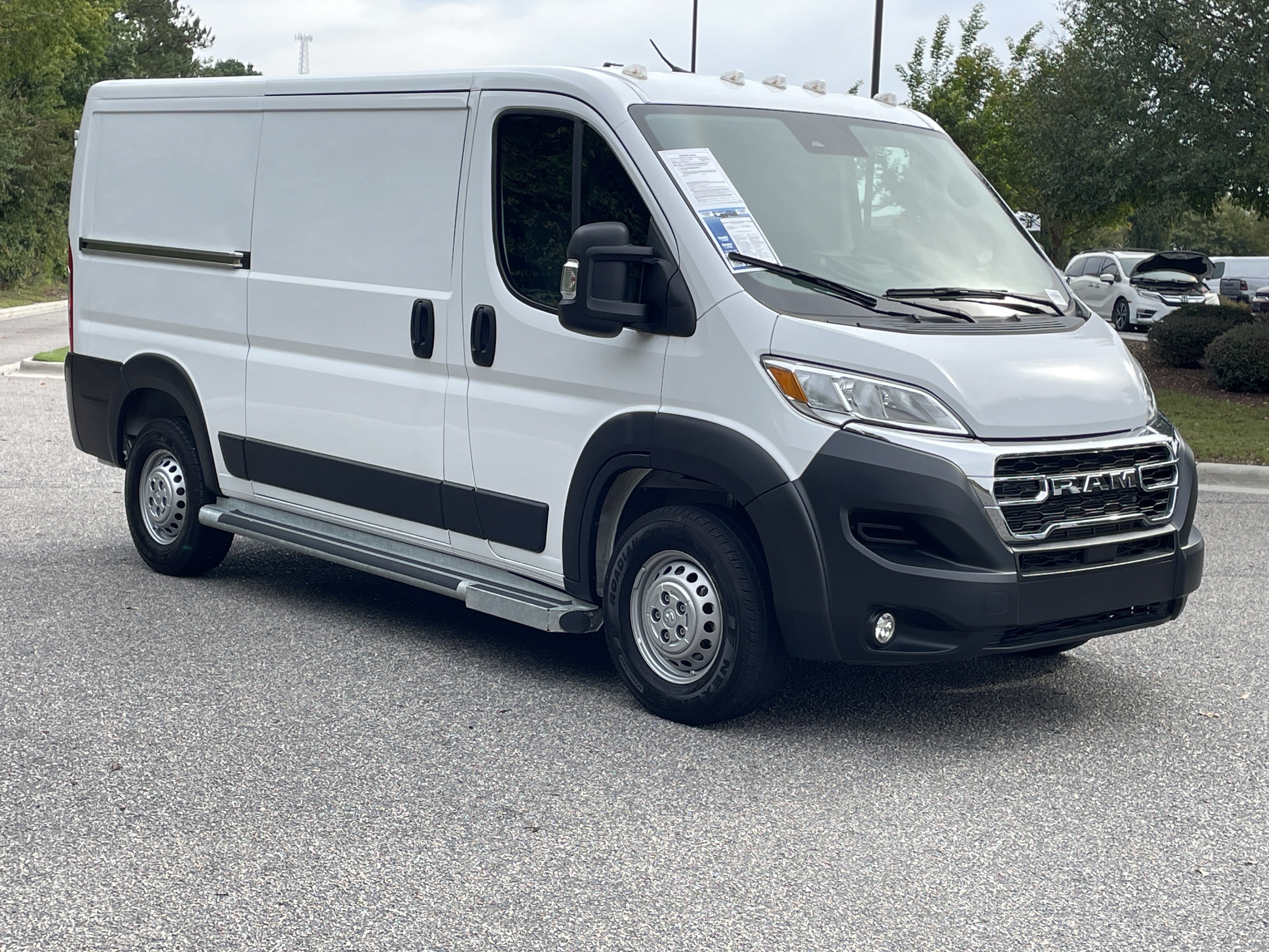 Used 2025 RAM ProMaster 2500 w/ U-Haul Equipment Group FWD image 2