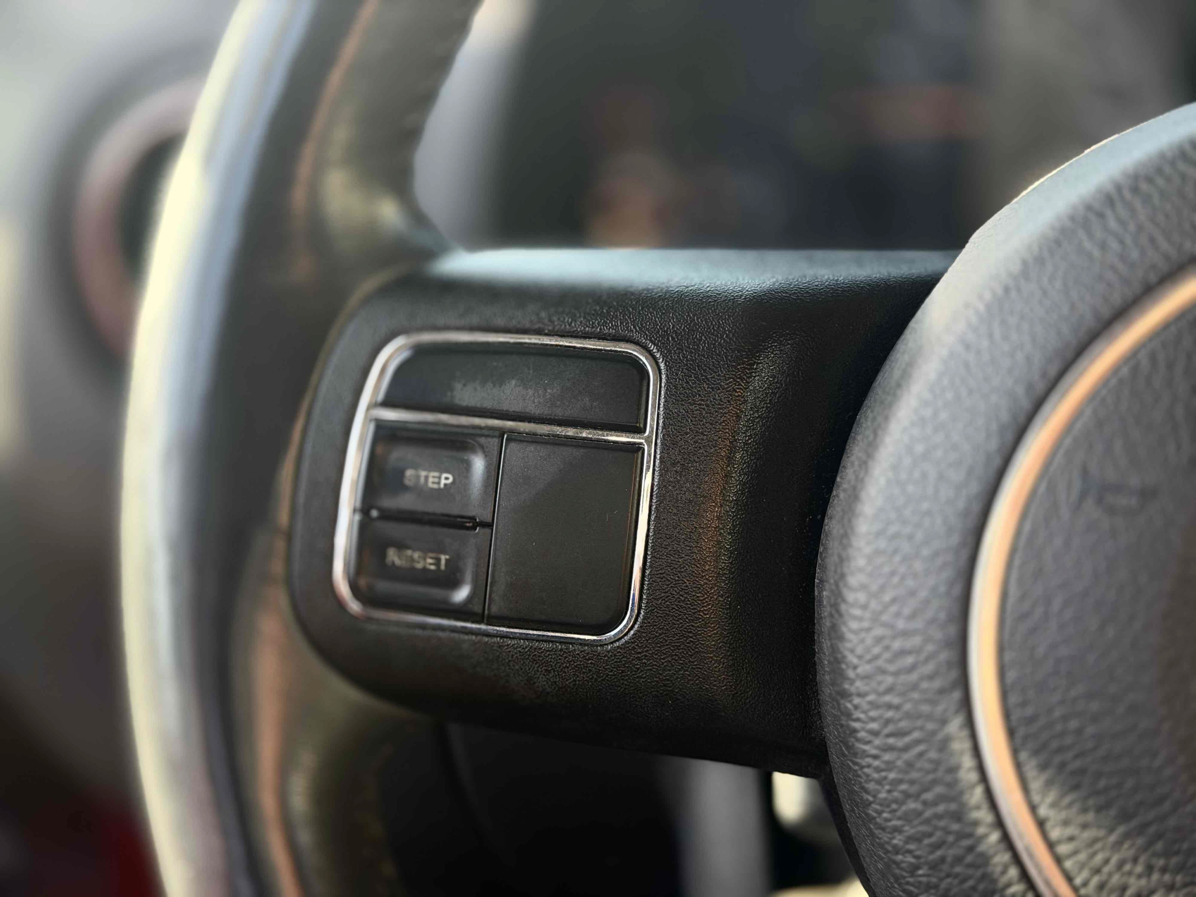Used 2016 Jeep Patriot High Altitude FWD image 23