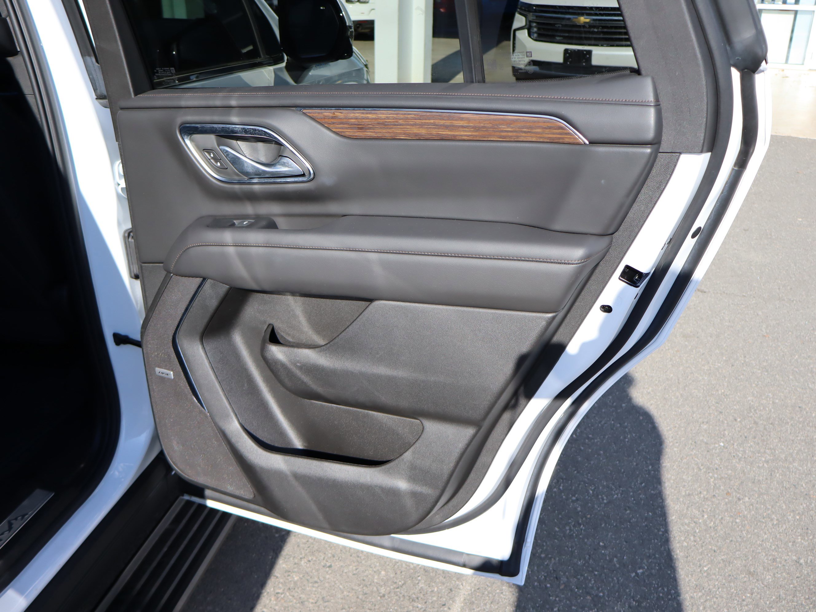 Certified 2024 Chevrolet Tahoe High Country image 37