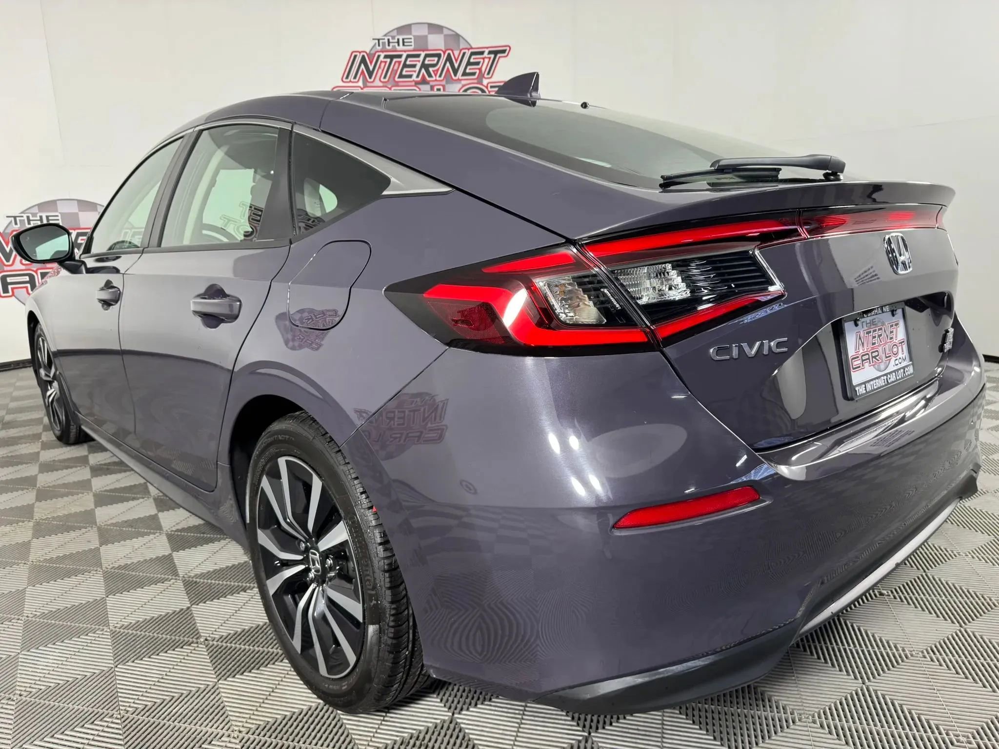 Used 2024 Honda Civic EX-L image 27