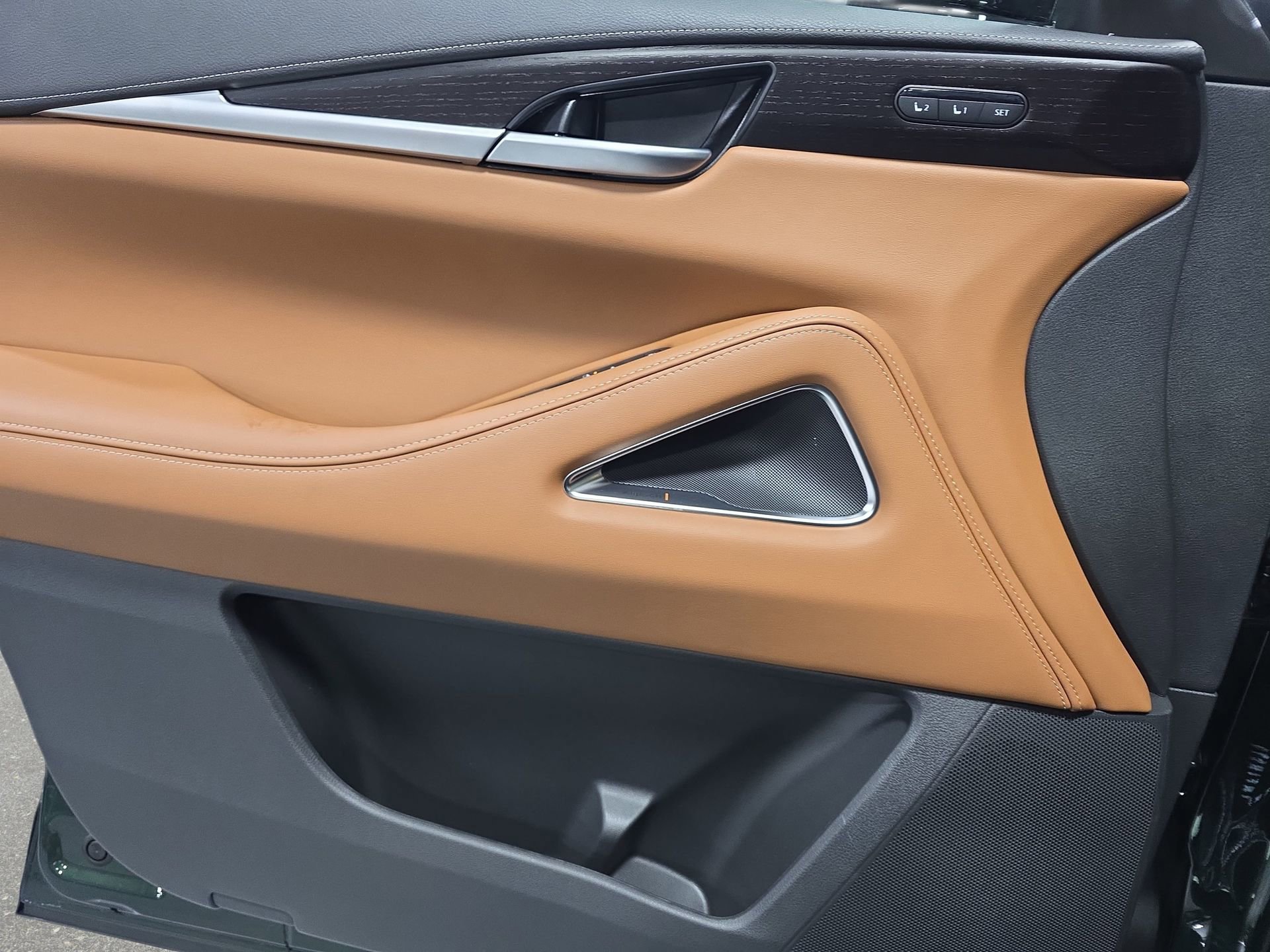 New 2026 INFINITI QX60 Autograph w/ Dark Cargo Package image 26