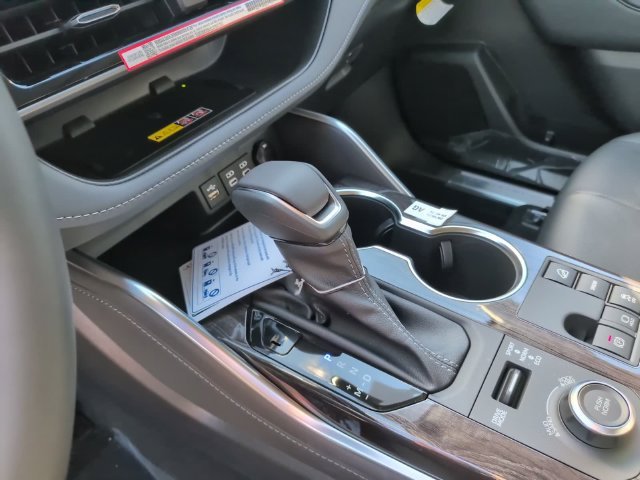 New 2026 Toyota Highlander Limited AWD/4WD image 20