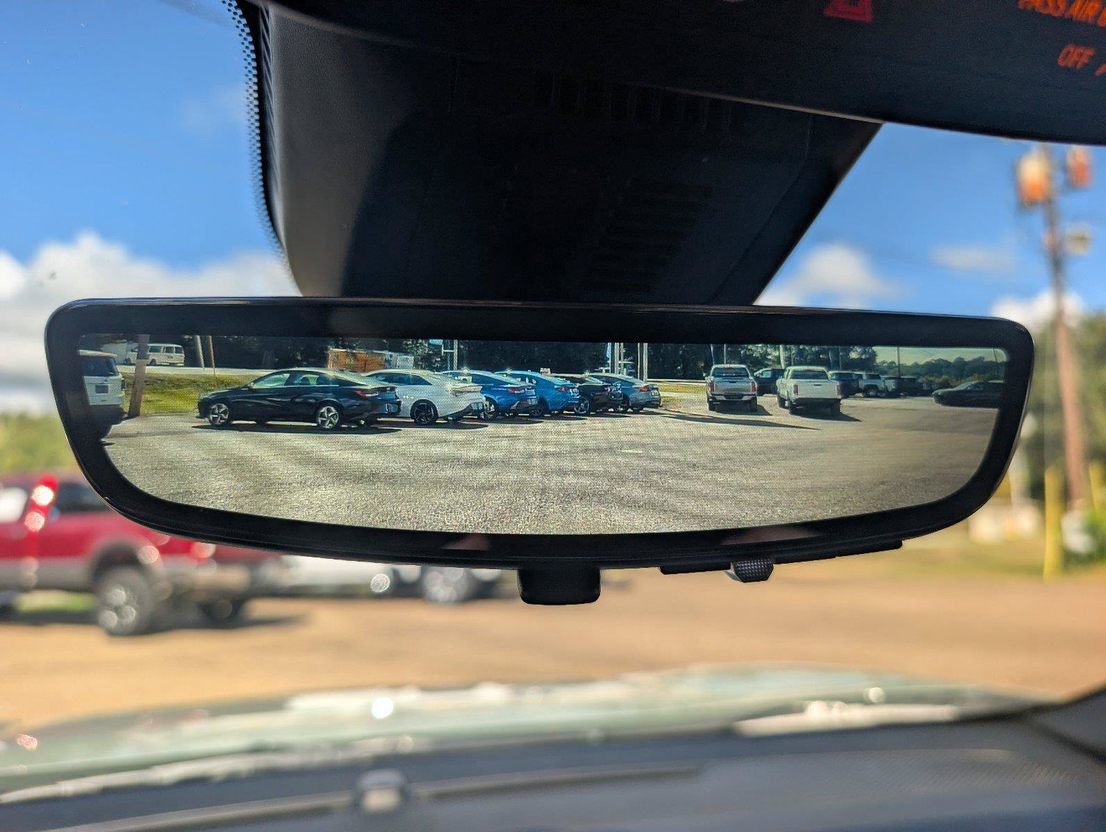 Used 2025 Chevrolet Equinox LT w/ Convenience Package II FWD image 18