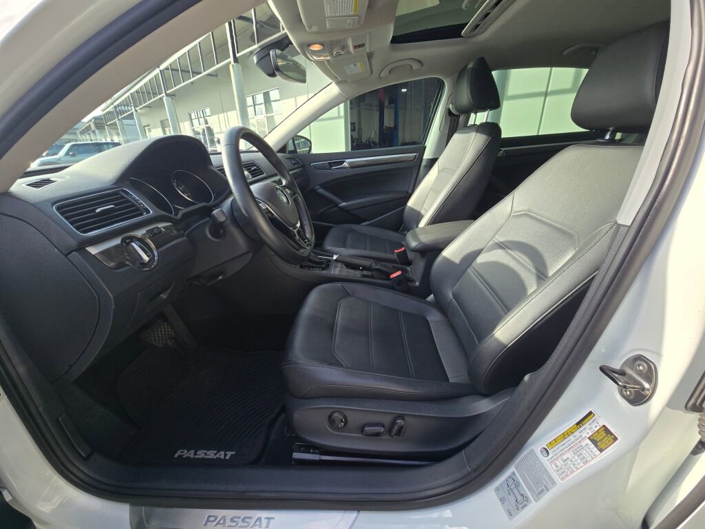 Used 2017 Volkswagen Passat 1.8T SE image 17