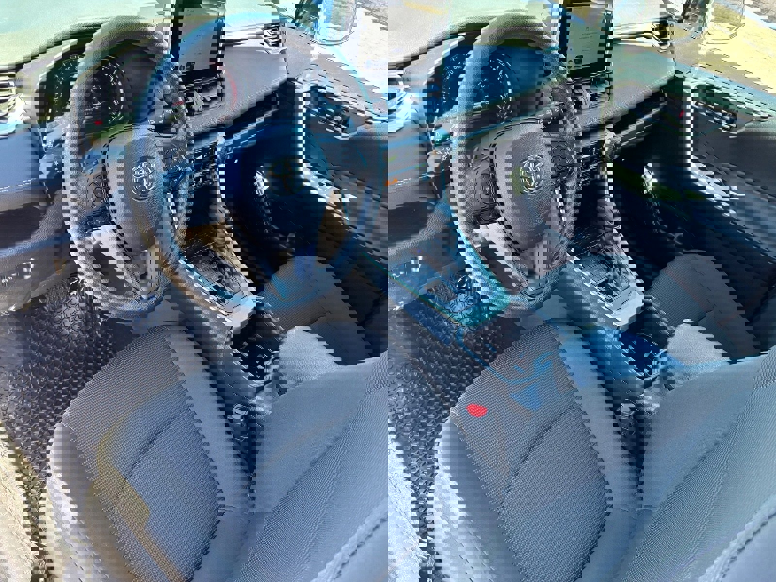 Used 2025 Toyota RAV4 LE image 16