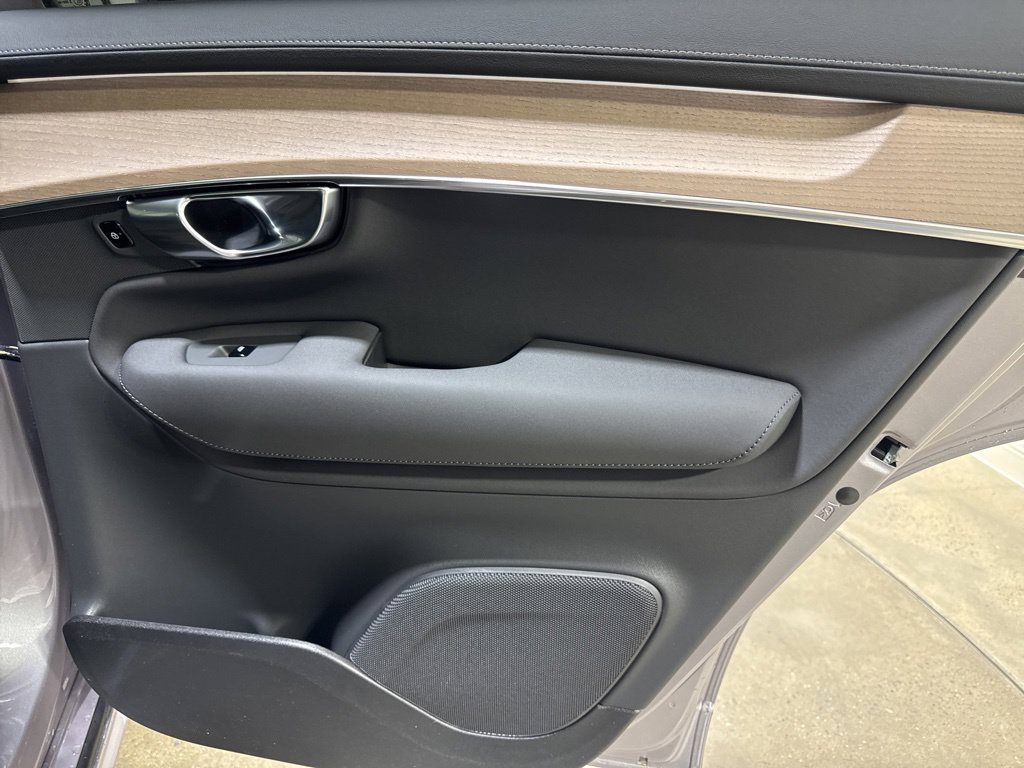 New 2026 Volvo XC90 B6 Plus w/ Protection Package AWD/4WD image 23