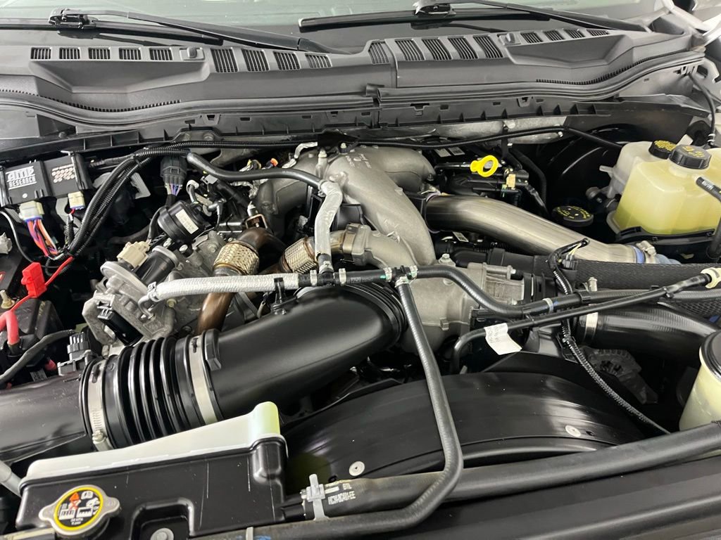 Used 2020 Ford F250 Lariat w/ Chrome Package image 34