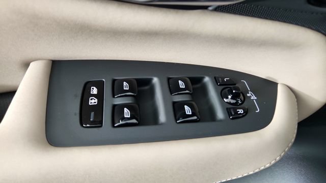 New 2026 Volvo XC90 B5 Plus AWD/4WD image 10
