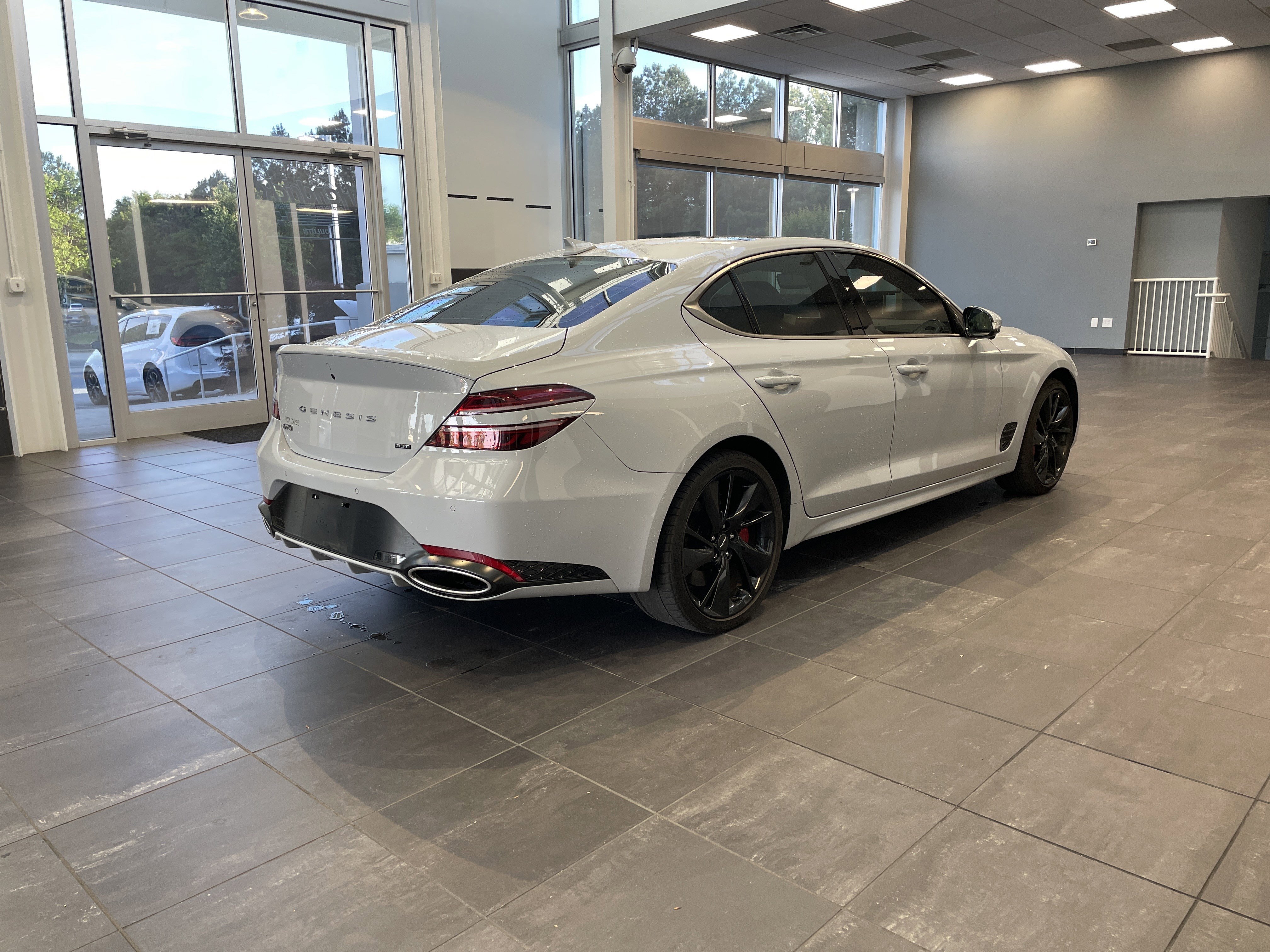 Used 2023 Genesis G70 3.3T w/ Sport Prestige Package RWD image 10