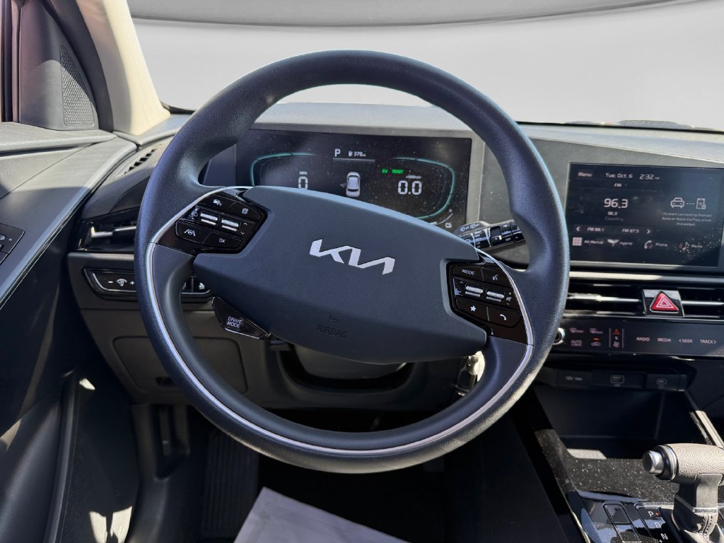 Used 2025 Kia Niro LX FWD image 14