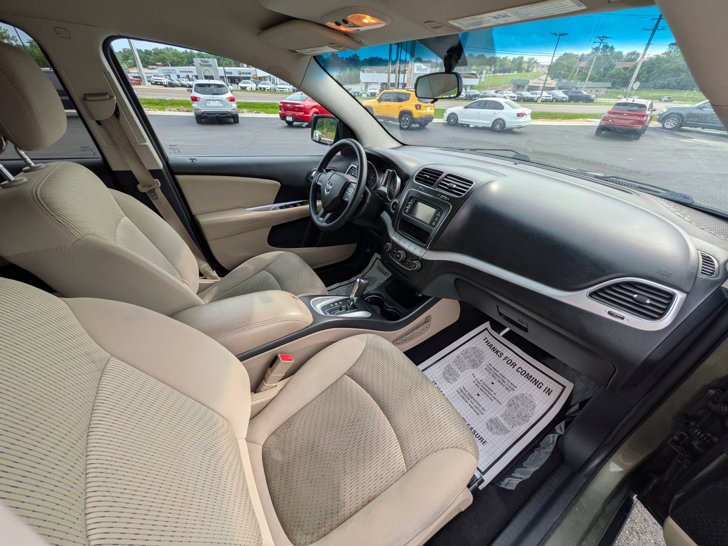 Used 2017 Dodge Journey SE FWD image 32