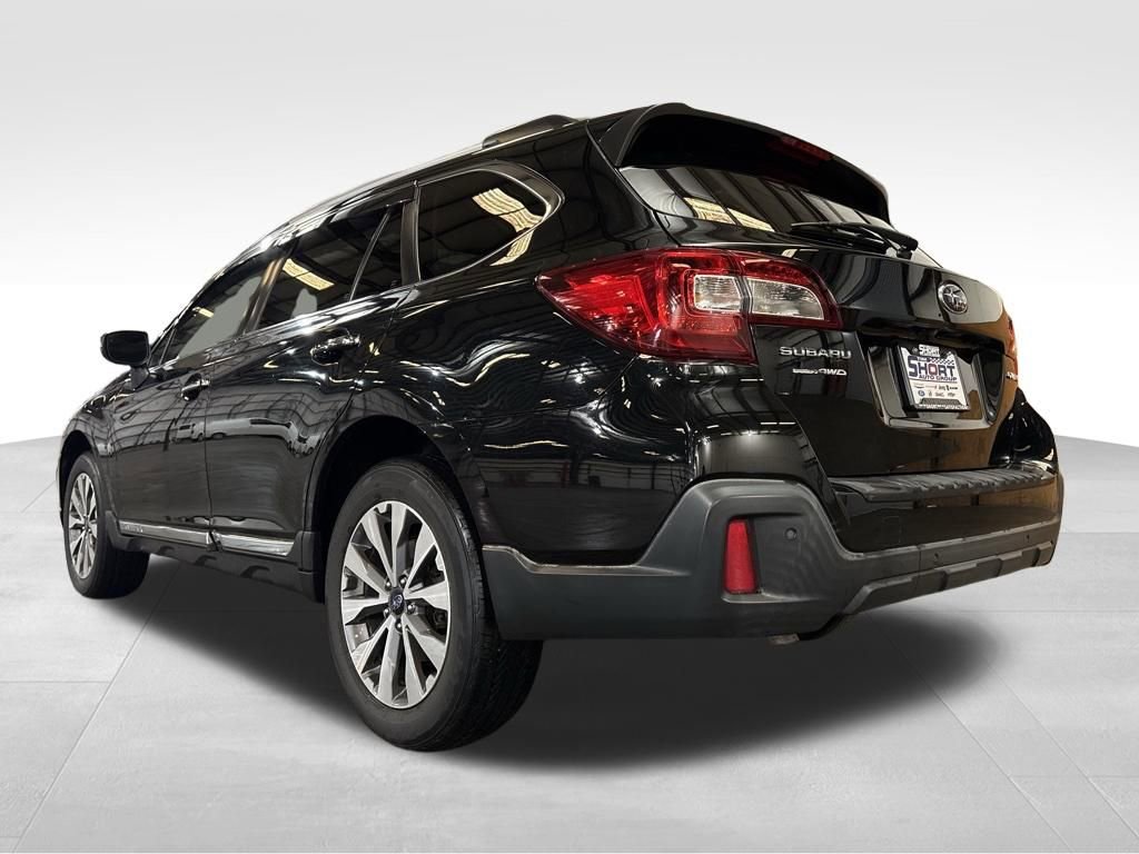 Used 2018 Subaru Outback 2.5i Touring image 11