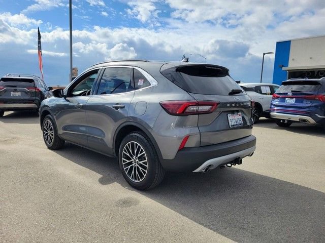 Used 2024 Ford Escape SE w/ PHEV Premium Package image 4