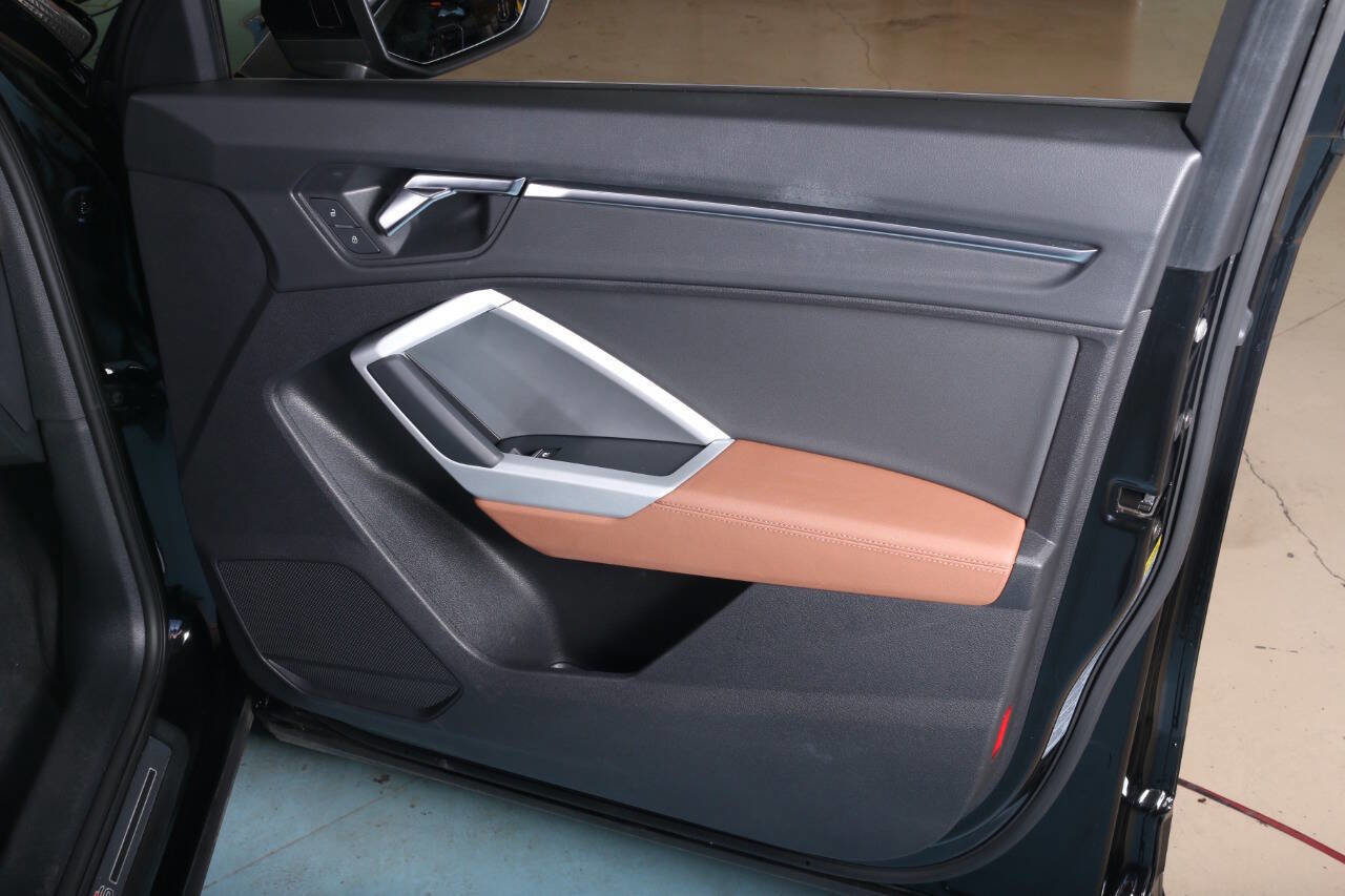 Used 2021 Audi Q3 2.0T Premium w/ Convenience Package image 28