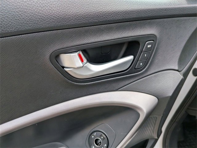 Used 2015 Hyundai Santa Fe Sport 2.0T w/ Option Group 05 image 17