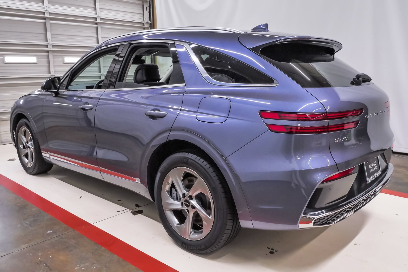 Certified 2026 Genesis GV70 2.5T Select AWD/4WD image 8