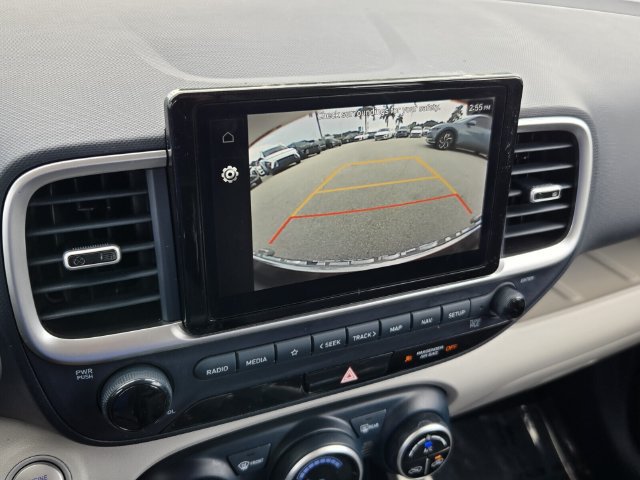 Used 2023 Hyundai Venue Limited w/ Cargo Package FWD image 18