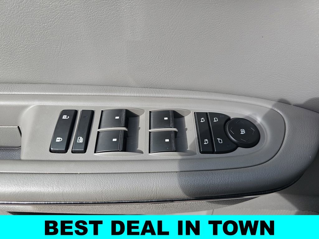 Used 2015 Chevrolet Traverse LTZ image 37