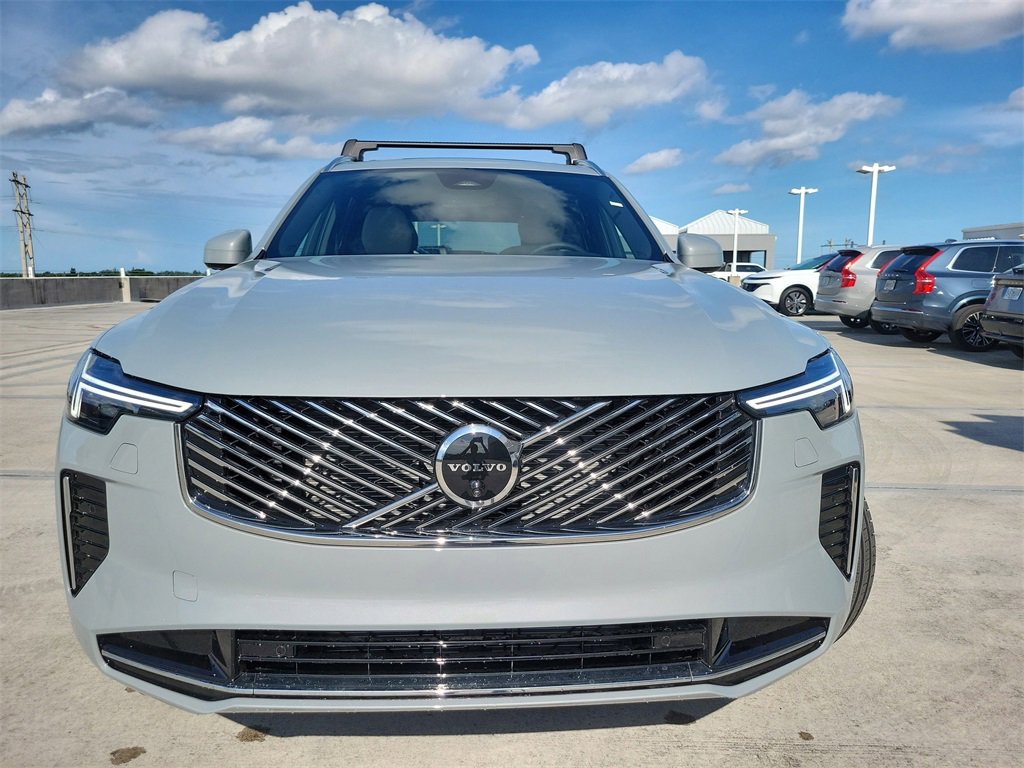 New 2026 Volvo XC90 B6 Plus w/ Protection Package Premier image 2