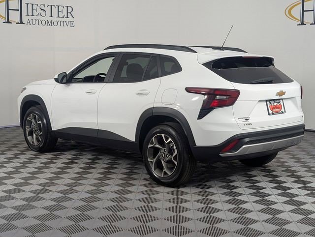 Certified 2026 Chevrolet Trax LT w/ Sunroof Package FWD image 5